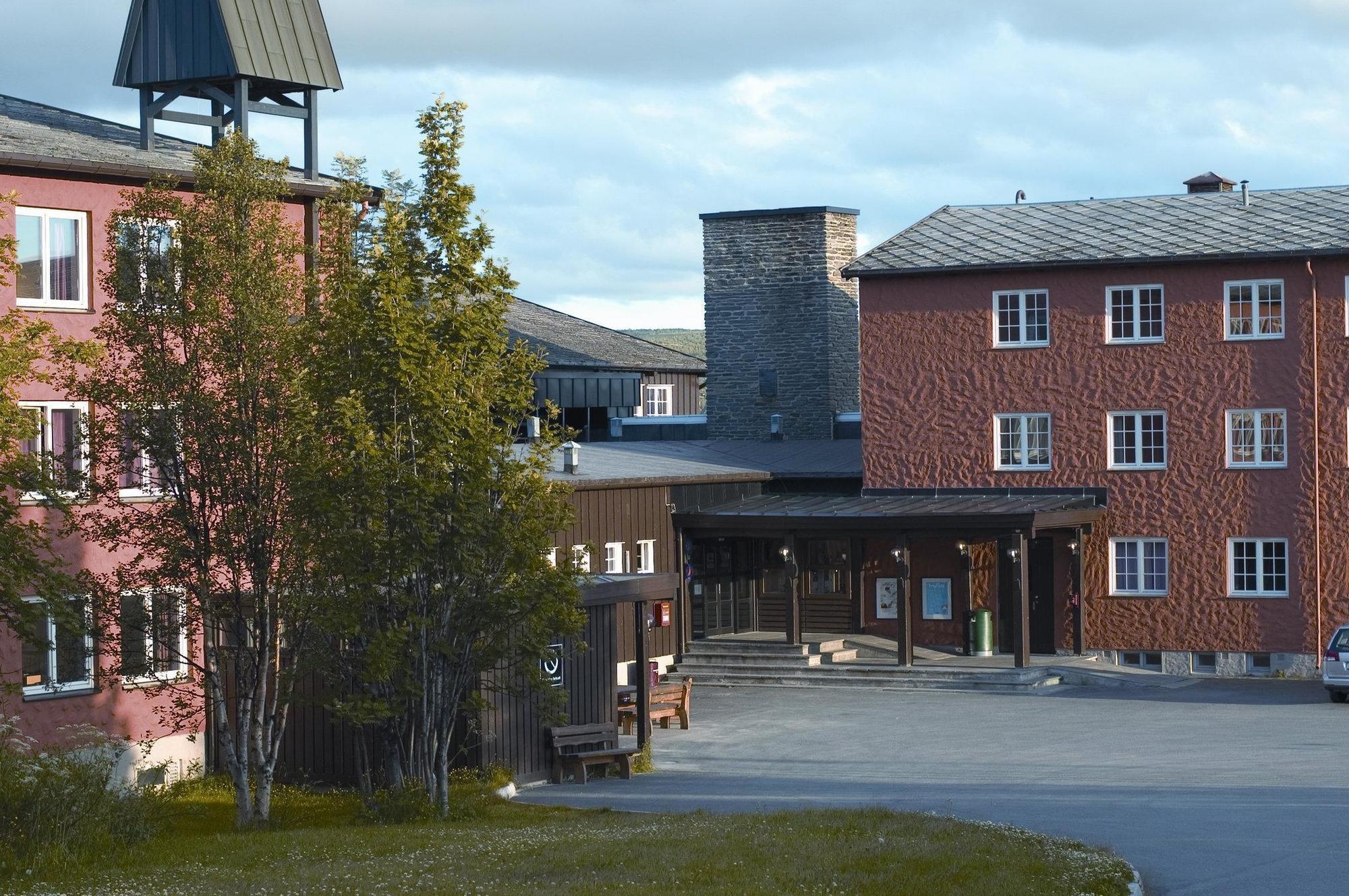 Roros Hotell - Bad & Velvaere Bagian luar foto